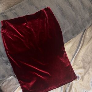 Women's Velvet Pencil Skirt - Deep Wine